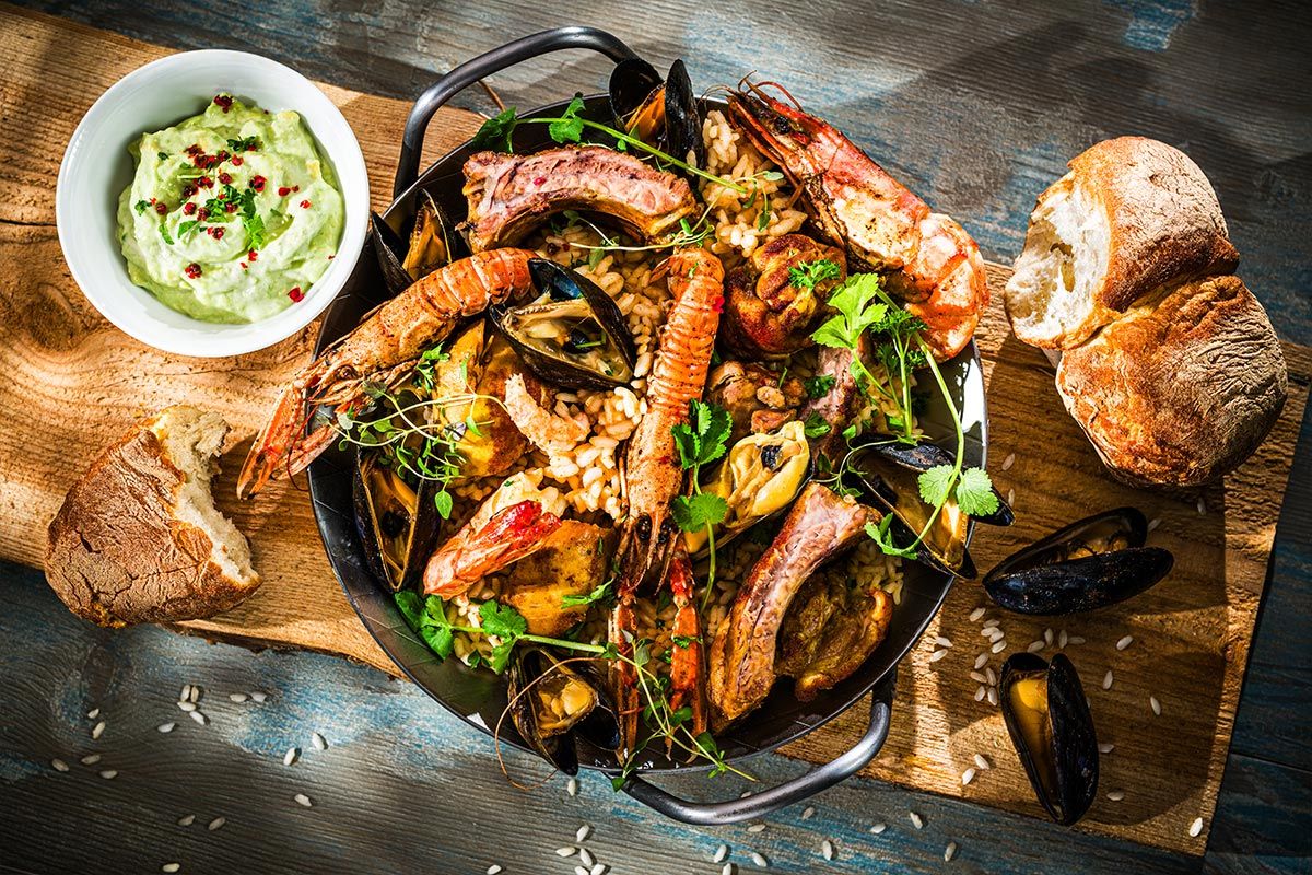 Leckere Paella zubereiten